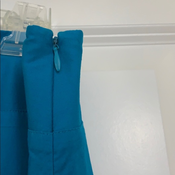 Ladies mid length skirt - Picture 3 of 5